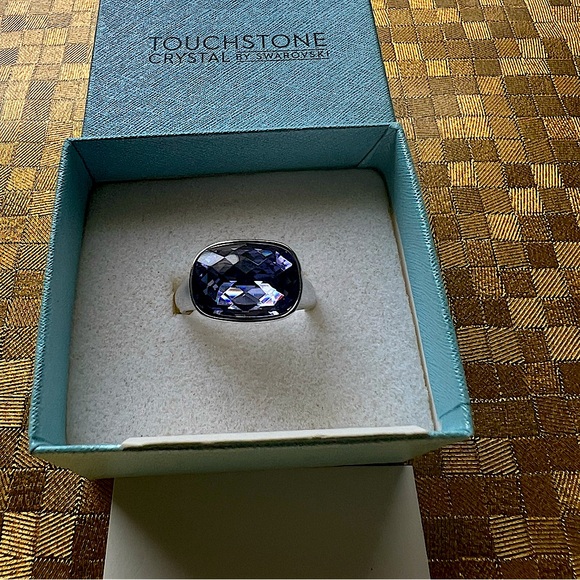 Tanzanite Ring (purple) Size 8 - Picture 1 of 4